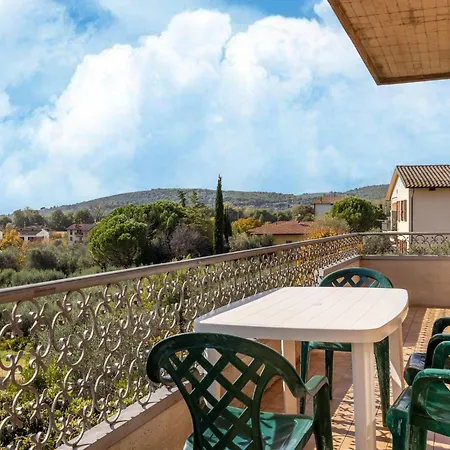 Apartamento Apartment In Tuoro Near Lake Trasimeno